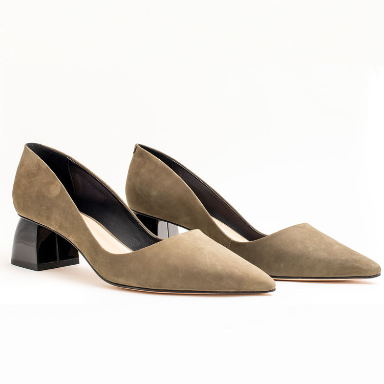 Low Block heeled pump in Faux Suede, Color Olive Green